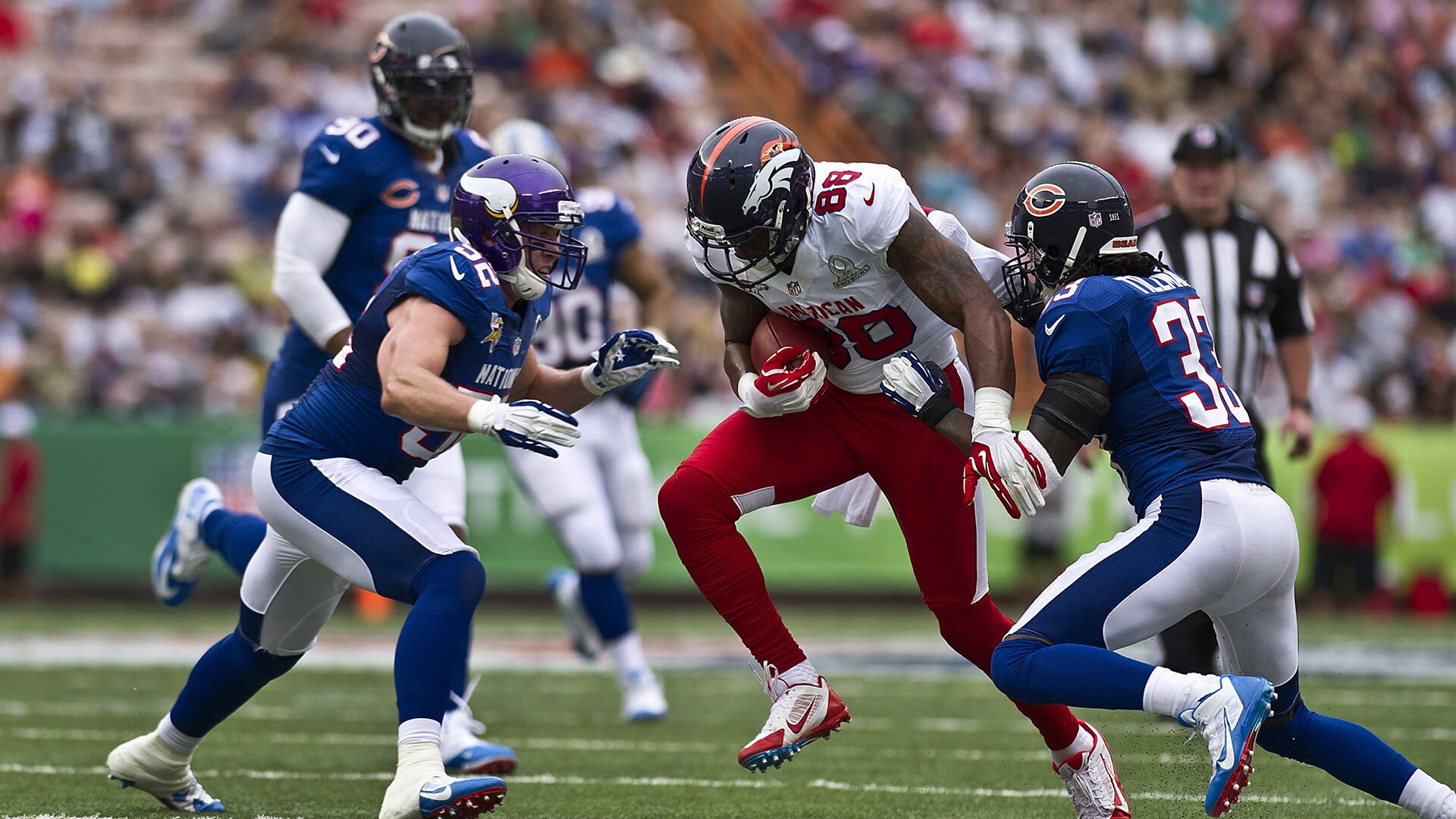 绿色环保足球场在全国范围逐步推广使用,足球环保创意作品